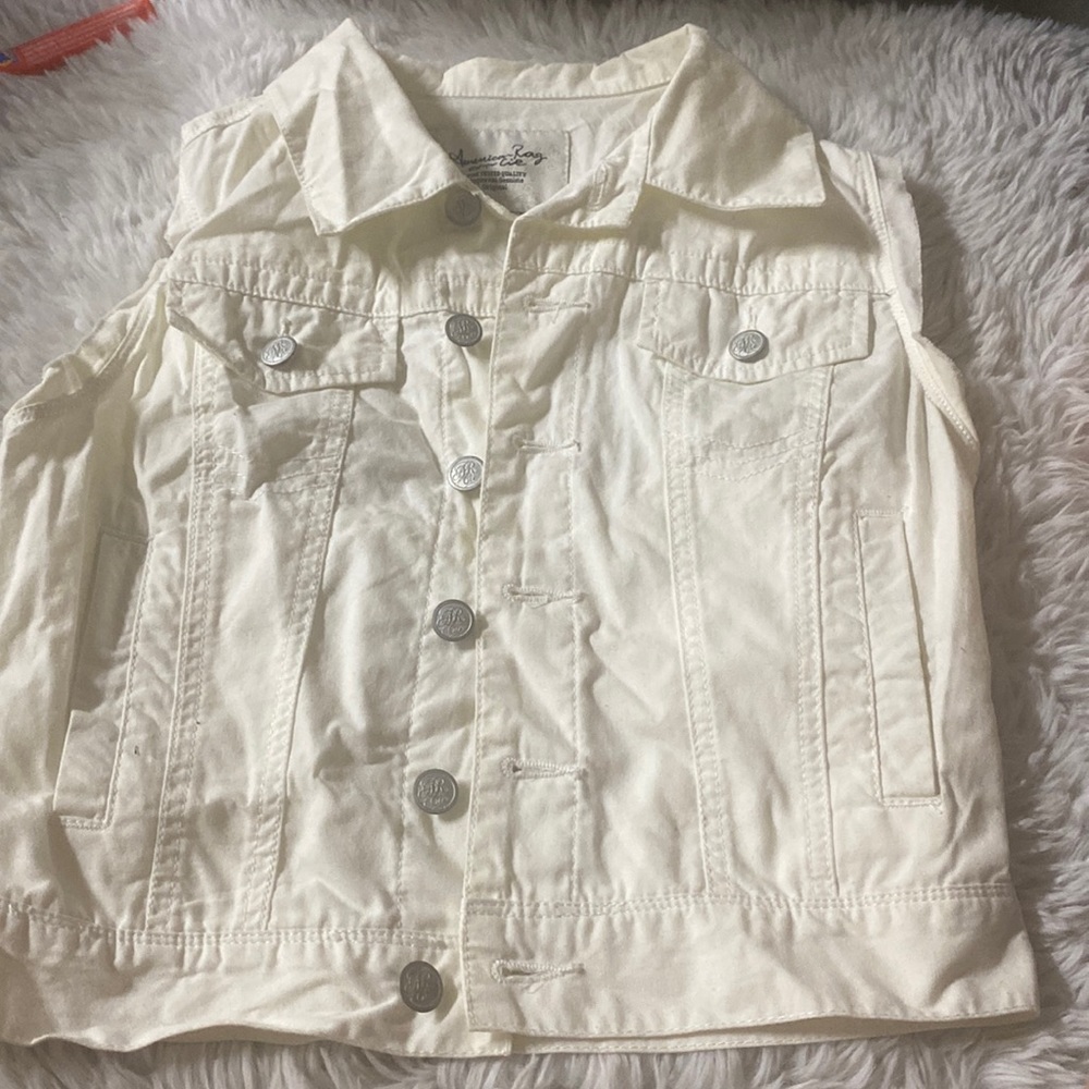 Juniors or small women white vest American Rag Original .